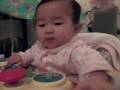 videos de Elisha eating Bread