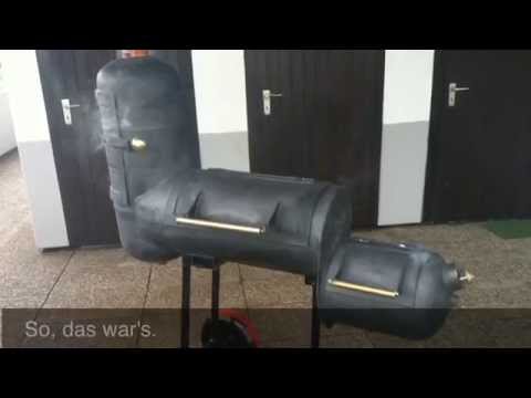 Smoker - BBQ Grill mit Rauchkammer.