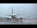 【Take off in rain】 JAL B777-200 Takeoff @Itami （伊丹空港千里川土手）.mov