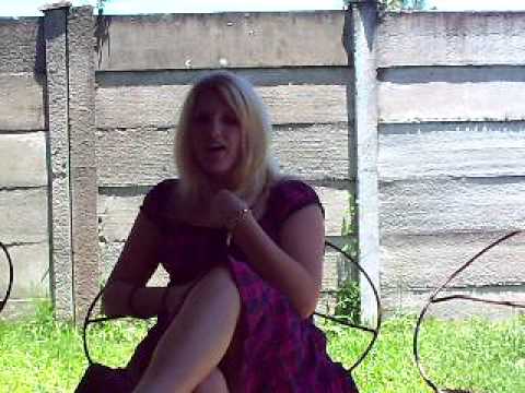 Cheris Singing Karlien van Jaarsveld “Rooi Ligte” (short version)