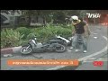 manifestanti antigovernativi sparano tra la folla a bangkok

bangkok (25 novembre) - spari sui manifestanti filogovernativi da parte di quelli contro il governo a bangkok diove � stato assediato l'aeroporto internazionale. 

anti-government protesters shoot at government supporters on a highway in bangkok.