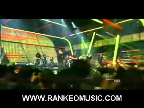 Video: Plan B Feat Tony Dize & Zion & Lennox - Si No Le Contesto (Remix) @ Premios Juventud (2011)