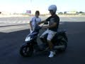 Aleru y su primer arranque de moto