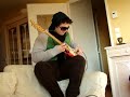 la guizmo attitude, c'est sa mec !
il joue de la guitare avec ma stratocoaster il se d�nch�nent, se rem�morent de vieux morceaux.
pendant que anthont passent l'aspi dans ma chambre alors qu'il est pas a sa case xd.
et ensuite arrive rasta bigoud, dit aussi �douard, je dit oh putain prck j�t� en pyj et il all� me voir en pyj xd