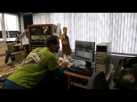 Stump the DJ - How Do Paul and Al REALLY Know All Those Jokes?