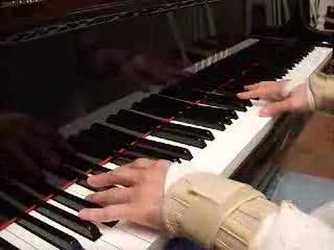 Linus and Lucy - Peanuts Theme Song