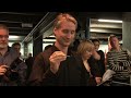 Das größte Konzert der Welt in Hamburg inszeniert auf der größten Modelleisenbahn der Welt. Das Besondere daran ist, dass die Hamburger Philharmoniker in ganz Hamburg verteilt waren und von ihrer Dirigentin vom Hamburger Michel aus dirigiert wurden. Das Ereignis wurde mit einer aufwendigen Lichtinstallation im Miniatur Wunderland präsentiert. www.miniatur-wunderland.de