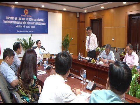 Bộ trưởng Trần Tuấn Anh làm việc với các Trưởng Cơ quan đại diện Việt Nam ở nước ngoài 