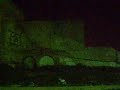 HAMA CITTà SIRIANA NEL 1982 VIENE BOMBARDATA DALLO STESSO STATO SIRIANO IN QUANTO IN MAGGIORANZA DELL'OPPOSIZIONE POLITICA PER QUESTO L'ESERCITO APPOSTATO SUL COLLE CENTRALE DELLA CITTA HA BOMBARDATO PER UNA SETTIMANA DISTRUGGENDO IN PARTICOLARE UN QUARTIERE IPOTIZZATO COME CENTRO DELL'OPPOSIZIONE. QUESTO HA PROVOCATO MIGLIAIA DI MORTI. MORTI PERCHè VOLEVANO NON ERANO D'ACCORDO, BOMBARDATI PERCHè CI CREDEVANO, TRUCIDATI PERCHè RESISTEVANO. NESSUNO HA DETTO NULLA MAI PERCHè A QUALCUNO IN ALTO FACEVA COMODO DARE POTERE AD UNA MINORANZA PER RIUSCIRE A FARE I SUOI COMODI NELLA REGIONE. LE STESSE PROCEDURE SONO STATE EFFETTUATE IN TUTTO QUELLO CHE SICHIAMA MEDIORIENTE O MONDO ARABO SE SI FA CASO I SISTEMI SONO GLI STESSI.....MA LA STORIA NON SI PUO CANCELLARE