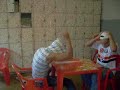 QUEDA DE BRAÇO QUEBRA BRAÇO NO TRAMPO QUEDA DE BRAÇO QUEBRA BRAÇO NO TRAMPO