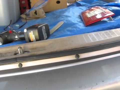 1995 Mercury Villager: Replacing the Liftgate Handle
