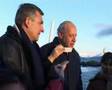 Lavagna y Morales dejan la bandera tejida en Ushuaia