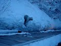 Tommen hopper i sn�en