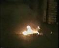 Lighter into fire - Esplosione accendino BIC nel fuoco