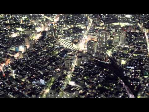 observation deck - ようやくスカイツリーの展望台に昇ることができました。あまりの人込みに思うように撮影できませんでしたが、チルトレンズでミニチュア風の撮影も試しています。...