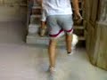 Io salendo le skale kol pallone sul piede...nnt trukki!