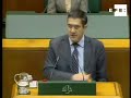 El Parlamento Vasco aprueba la consulta gracias a un voto de EHAK.