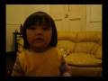 videos de Isi decorando arbolito.wmv