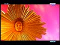 les negresses vertes 
voil� l'�t�
lyrics :


voila l�t� 
voila l�t� 
voila l�t� 
voila l�t� 

voila l�t�, japer�ois le soleil 
les nuages filent et le ciel seclarcit 
et dans me t�te qui bourdonnent? 
les abeilles! 
jentends rugir les plaisirs de la vie 
cest le retour des amours 
qui nous chauffent les oreilles 
il fait si chaud 
quil nous poussent des envies 
cest le bonheur rafra�chi dun cocktail 
les filles sont belles et les dieux sont ravis. 

enfin l�t� 
enfin l�t� 
enfin l�t� 
enfin l�t� 

enfin l�t�. 
mais ya d�j� plus dargent 
le tout paris se transforme en phobie 
le m�tro sue, tout devient purulent 
dans ses souliers, le passager abruti 
a dix doigts de pied qui sexpriment violemment 
ya plus damis les voisins sont partis 
l�t� paris cest plut�t relaxant 
on r�ve de plage 
et la seine est jolie. 

toujours l�t� 
cest pas du superflu 
il fait trop chaud, le soleil mabasourdit 
rillettes sous les bras 
javance dans la rue 
je pense a ces cons qui se font chier dans le midi 
tous ces torche-culs qui vont cuire dans leurs jus 
tous ces noies, la mer quelle saloperie 
et sur les routes le danger �a vous tue 
vivement lautomne, je me sens tout aigri. 

toujours l�t� 
toujours l�t� 
toujours l�t� 
toujours l�t� 

voila l�t�, japer�ois le soleil 
les nuages filent et le ciel seclarcit 
et dans me t�te qui bourdonnent? 
les abeilles! 
jentends rugir les plaisirs de la vie 
cest le retour des amours 
qui nous chauffent les oreilles 
il fait si chaud 
quil nous poussent des envies 
cest le bonheur rafra�chi dun cocktail 
les filles sont belles et les dieux sont ravis. 

voila l�t� 
enfin l�t� 
toujours l�t� 
encore l�t�.