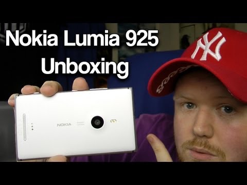 Nokia Lumia 925 Unboxing & First Look