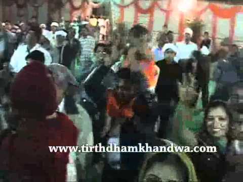Sindhi Bhagat Mandali - Video of Sindhi religious music and singing called Sindhi Bhagat. Video covers presentation of famous sindhi Bhagat Madali named Balak Mandali from Katani.