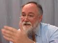 Ganz vorne auf der Agenda: eine neue Definition von Aufgabe von Führung wird gebraucht! Von der Erzeugung intelligenter Lösungen (das kann das Netzwerk besser) zur Bewertungsinstanz, von der Ebene des Operativen zur Ebene der Werte, kurz vom Cortex zum limbischen System.