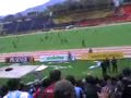 los chapas jodiendo a la hinchada que ya estaba cabreada de