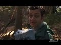 clip from lord of the rings: the return of the king (limited edition) behind-the-scenes feature.

sir edmund hillary, the first man ever to climb mt. everest, visits peter jackson, elijah wood, sean astin and andy serkis on set.