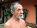 Swami Devarty e Swami Nirav Kanan trocando figurinhas sobre o encontro com Osho