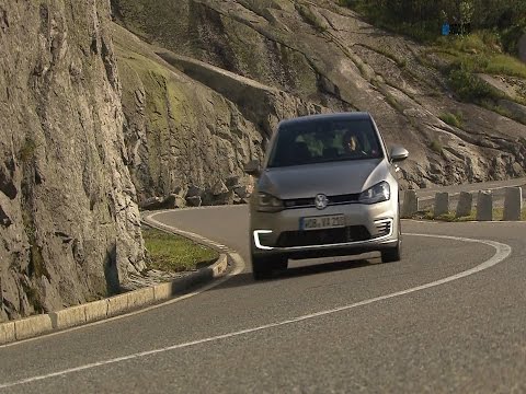 Manejamos el Volkswagen Golf GTE en Suiza 