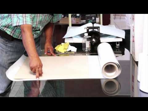 laminar - Este video te mostrara cómo laminar o texturizar una fotografía y también cómo montarla en MDF utilizando adhesivo doble cara. Comprobarás el gran ahorro que...