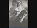 maria callas (1923-1977)
giuseppe verdi (1813-1901)
la traviata
e strano! e strano!...ah, fors'� lui che l'anima...follie! follie!...sempre libera
orchestra sinfonica di torino della rai
conducted by gabriele santini
1953

violetta (sola)
� strano! � strano! in core
scolpiti ho quegli accenti!
saria per me sventura un serio amore?
che risolvi, o turbata anima mia?
null'uomo ancora t'accendeva -- o gioia
ch'io non conobbi, esser amata amando!
e sdegnarla poss'io
per l'aride follie del viver mio?
ah, fors'� lui che l'anima
solinga ne' tumulti
godea sovente pingere
de' suoi colori occulti!
lui che modesto e vigile
all'egre soglie ascese,
e nuova febbre accese,
destandomi all'amor.
a quell'amor ch'� palpito
dell'universo intero,
misterioso, altero,
croce e delizia al cor!
follie! follie! delirio vano � questo!
povera donna, sola,
abbandonata in questo
popoloso deserto
che appellano parigi.
che spero or pi�?
che far degg'io? gioire,
di volutt� ne' vortici perir.
gioir, gioir!
sempre libera degg'io
folleggiare di gioia in gioia,
vo' che scorra il viver mio
pei sentieri del piacer.
nasca il giorno, o il giorno muoia,
sempre lieta ne' ritrovi,
a diletti sempre nuovi
dee volare il mio pensier.
alfredo (sotto al balcone)
amore, amor � palpito...
violetta
oh!
alfredo
...dell'universo intero --
violetta
oh amore.
alfredo
misterioso, misterioso, altero,
croce, croce e delizia,
croce e delizia, delizia al cor.
violetta
follie! follie! ah s�! gioir, gioir!
sempre libera degg'io
folleggiare di gioia in gioia,
vo' che scorra il viver mio
pei sentieri del piacer.
nasca il giorno, o il giorno muoia,
sempre lieta ne' ritrovi,
a diletti sempre nuovi,
dee volare il mio pensier.
alfredo
amor � palpito
dell'universo --
violetta
ah! dee volar il mio pensier.
ah! il mio pensier. il mio pensier.