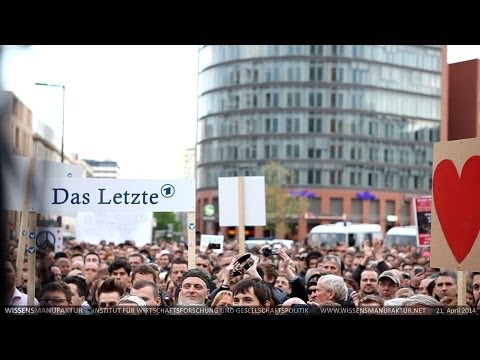 berlin - http://www.wissensmanufaktur.net/vortraege Klartext für Frieden! Deutliche Ansprache von Andreas Popp am Potsdamer Platz vor über 5.000 hoch motivierten Teil...