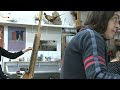 Klassieke Academie voor schilderkunst, Groningen. Maart 2010. Tom S. Hageman ( directeur van en tevens als docent verbonden aan de academie ) biedt een blik op de imposante Glyptotheek. Dit een verzameling afgietsels in gips van befaamde beeldhouwwerken in de souterrain van de academie. Tevens geeft Tom S. Hageman een les in model-tekenen aan 2e- jaars studenten. Thema is: grote modelstudies; het vinden van de grondvormen, met als context de ruimtelijke compositie. De tijdens de opnames verhinderde Asaf ben Menahem geeft normaliter deze lessen. Korte film van beeldend kunstenaar Herman Tulp. www.hermantulp.nl