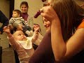 Mili con juguetes raros