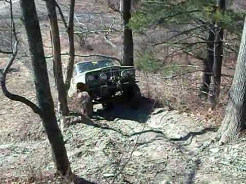 FSJ - 79 Cherokee Chief at Interlake Offroad Park Video by mprmn3.