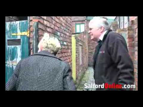 salfordonline - by Tom Rodgers Just a bit of extra footage from the SalfordOnline archives here - featuring Julie Hesmondhalgh aka Hayley Cropper from Corrie giving us a bri...
