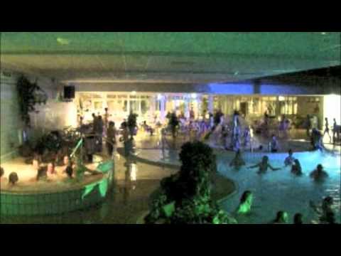 Spetterende zwemdisco in zwembad de Boogerd