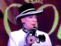 le r�sum� de l'�lection de miss paris qui s'est d�roul�e au salon de la t�l�.