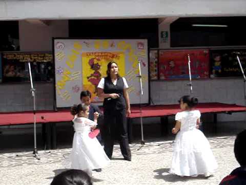 Varios niños peruanos ya festejan el Día de la Canción Criolla