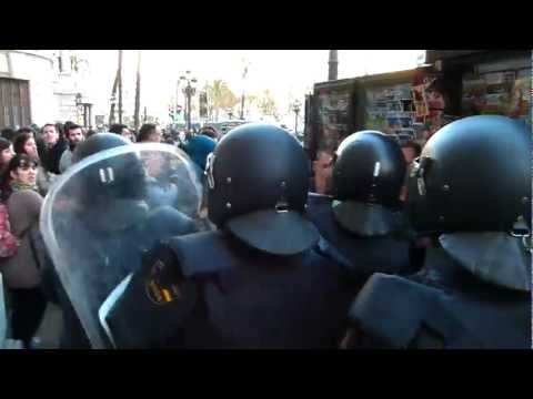 2. Carga policial en Valencia
