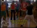 Shane da su primera clase en Camp Rock