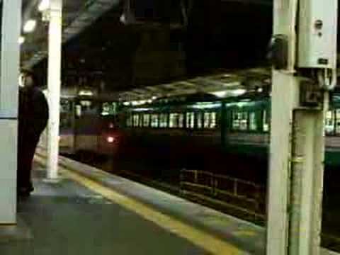 103系普通電車＆113系回送電車同時発車 117系和歌山線普通電車 from 和歌山