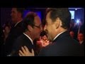 Sarkozy Et Hollande Se Serrent La Main, Tout Sourire, Au Dîner Du Crif