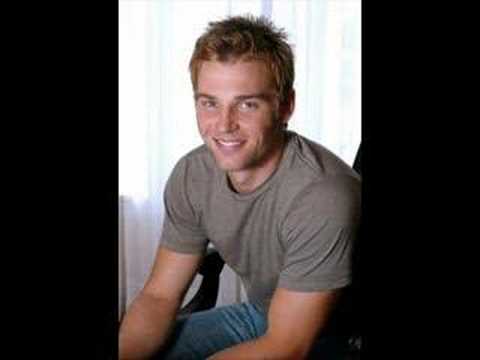 Mike Vogel 'Shine'