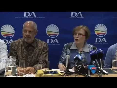 Gemengde reaksie op Zille-besluit / Mixed reaction to Zille’s decision Gemengde reaksie op Zille-besluit / Mixed reaction to Zille’s decision
