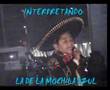 niño cantando musica vernacula