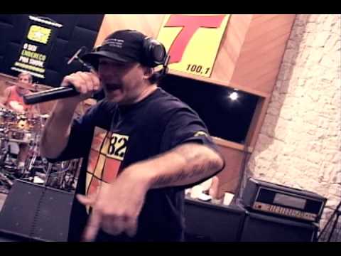 Charlie Brown - O Charlie Brown Jr. esteve na Rádio Transamérica no dia 21 de março de 2001 e tocou seus sucessos no programa Estúdio ao vivo - Transamérica. O showlivre.com...