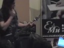 Kiko Loureiro en Emu