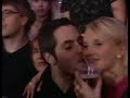 m�nchener freiheit - medley 2000

1. bis wir uns wiederseh'n (1988)
ich such` die sterne,
wenn der fr�hling mich verf�hrt,
hier und �berall f�ngt die reise wieder an.

geliebte ferne,
wenn die liebe mich ber�hrt,
hier und �berall, werden meine n�chte lang.

manchmal f�hl` ich mich allein,
auch wenn ich f�hle frei zu sein.
denn irgendwo in dieser nacht, 
bin ich vor sehnsucht aufgewacht,
und ich halt dich fest bis wir uns wiederseh`n.

wiederseh`n,
bis wir uns wiederseh`n.
wiederseh`n,
bis wir uns wiederseh`n.
wiederseh`n,
bis wir uns wiederseh`n.

2. ohne dich schlaf ich heut nacht nicht ein (1985)
ich will mich nicht ver�ndern, um dir zu imponier'n,
und nicht den ganzen abend probleme diskutier'n,
aber eines geb' ich zu:
das, was ich will, bist du!

ohne dich schlaf' ich heut' nacht nicht ein!
ohne dich fahr' ich heut' nacht nicht heim!
ohne dich komm' ich heut' nicht zur ruh'!
das, was ich will, bist du!

ohne dich schlaf' ich heut' nacht nicht ein!
ohne dich fahr' ich heut' nacht nicht heim!
ohne dich komm' ich heut' nicht zur ruh'!
das, was ich will, bist du!

ich will nicht alles sagen und nicht so viel erkl�r'n
und nicht mit zuviel worten den augenblick zerst�r'n,
aber eines geb' ich zu:
das, was ich will, bist du!

ohne dich schlaf' ich heut' nacht nicht ein!
ohne dich fahr' ich heut' nacht nicht heim!
ohne dich komm' ich heut' nicht zur ruh'!
das, was ich will, bist du!

ohne dich schlaf' ich heut' nacht nicht ein!
ohne dich fahr' ich heut' nacht nicht heim!
ohne dich komm' ich heut' nicht zur ruh'!
das, was ich will, bist du!

3. du bist nicht allein (2000)
du bist nicht allein
ich bin wie ein teil von dir,
grenzenlos und frei bist du auch ein teil von mir
und diese freiheit die ich mein, sind wir.

wieder hast du blind vertraut
und dir etwas aufgebaut
irgendwann holt dich die wahrheit ein.
wenn dich unsre heile welt 
wie ein alptraum �berf�llt
dann scheint alles gegen dich zu sein.

du bist nicht allein
ich bin wie ein teil von dir,
grenzenlos und frei bist du auch ein teil von mir
und diese freiheit die ich mein, sind wir.

du bist nicht allein
ich bin wie ein teil von dir,
grenzenlos und frei bist du auch ein teil von mir
und diese freiheit die ich mein, sind wir.